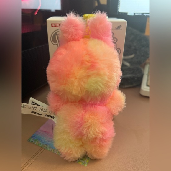 (Sealed) Loyalty - Big Into Energy v3 Labubu - Picture 5 of 7